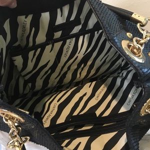 Cynthia Rowley Bags - Cynthia Rowley handbag Cynthia Rowley Bags - Cynthia Rowley handbag